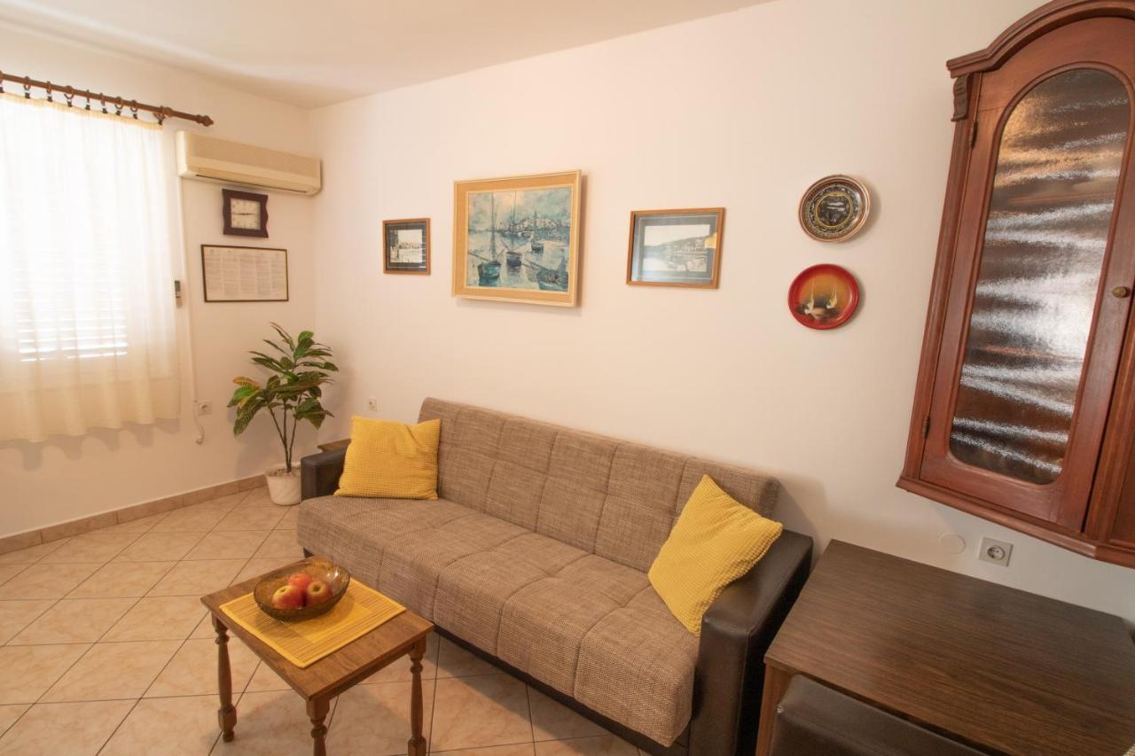 Apartment Mario With Terrace And Sea View Baska  Luaran gambar