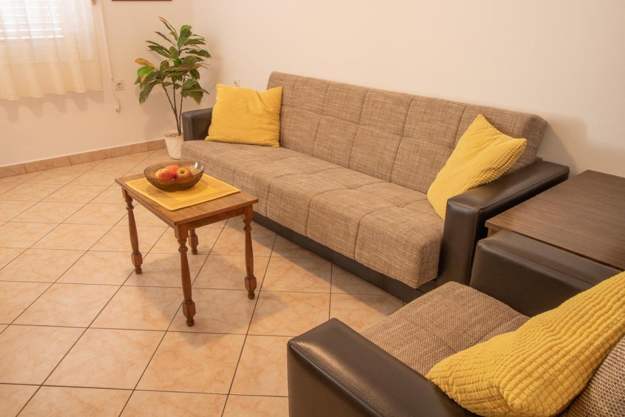 Apartment Mario With Terrace And Sea View Baska  Luaran gambar