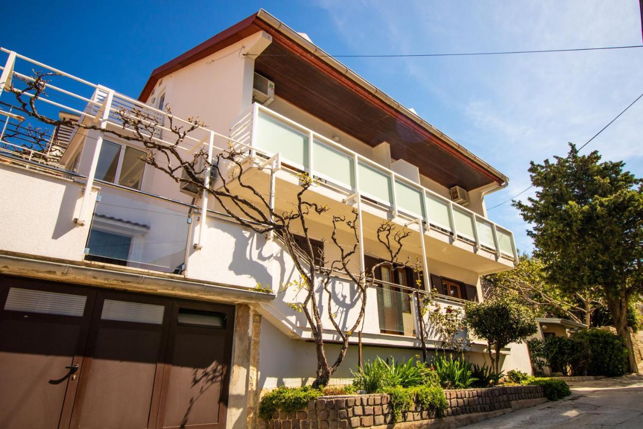 Apartment Mario With Terrace And Sea View Baska  Luaran gambar