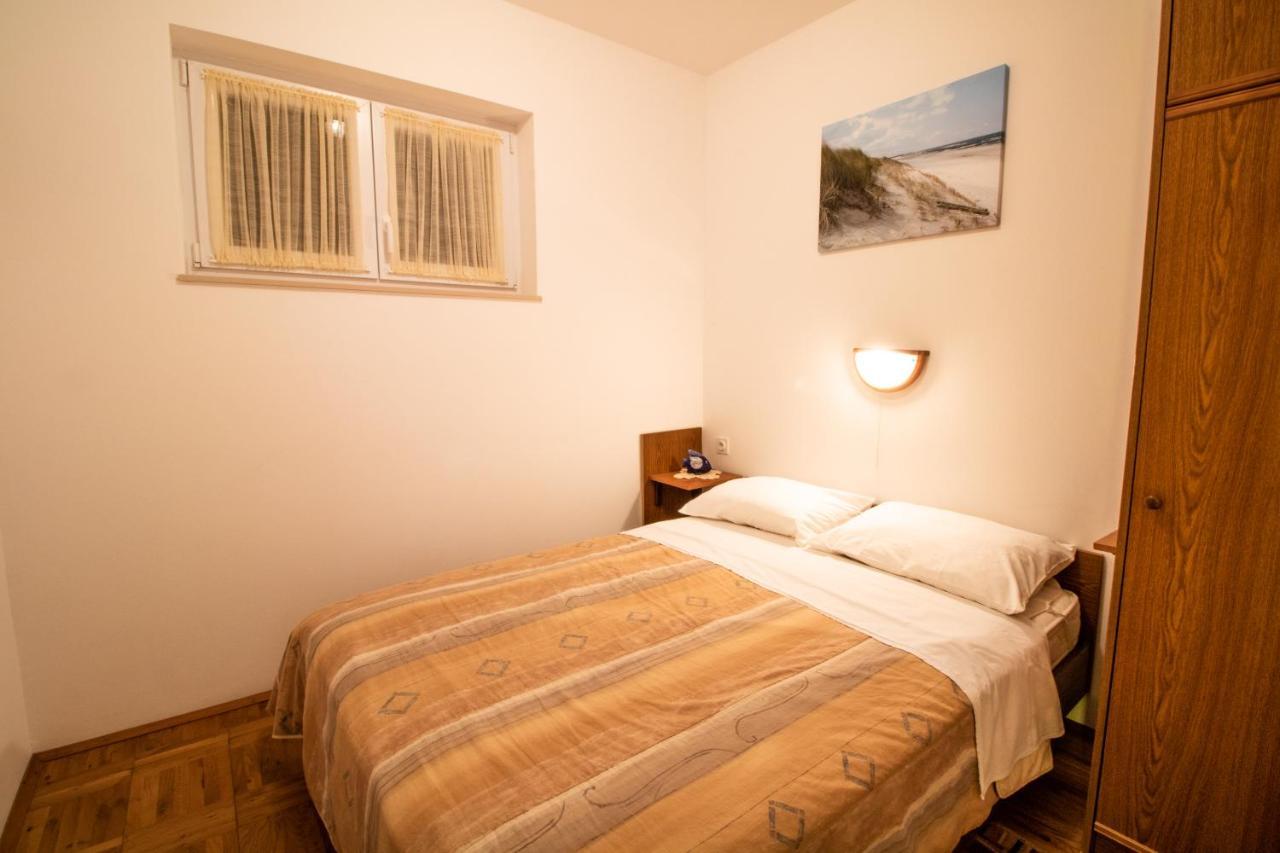 Apartment Mario With Terrace And Sea View Baska  Luaran gambar