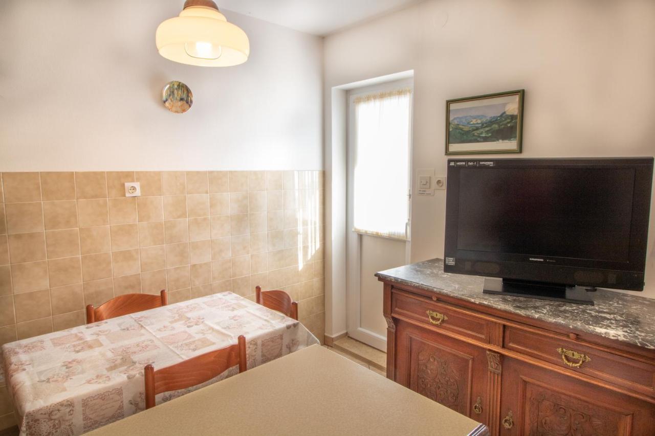 Apartment Mario With Terrace And Sea View Baska  Luaran gambar